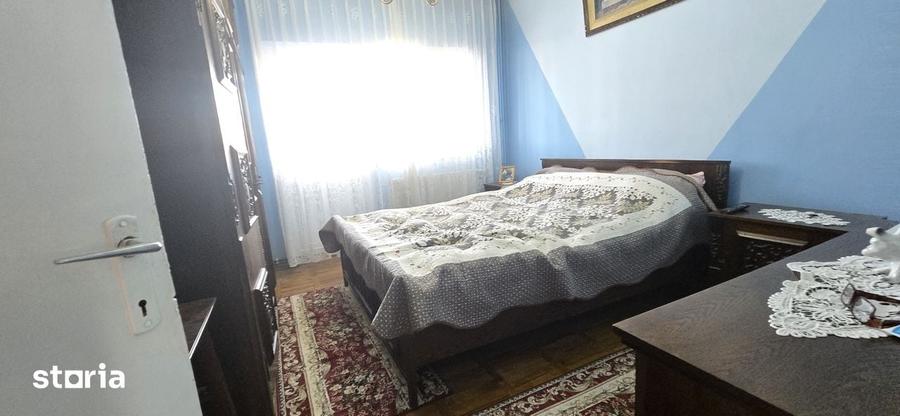 Vanzare Apartament 3 camere , Ultracentral Targovi?te , Etaj 6/8 - 10