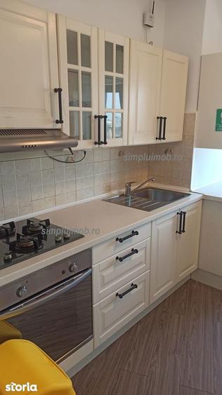 Apartament cu 2 camere decomandat în Decebal