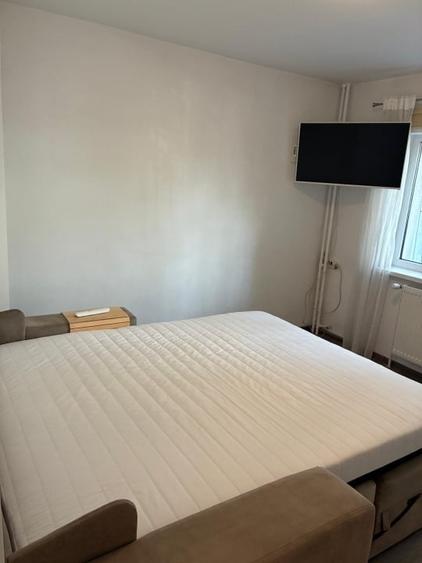 Apartament cu 2 camere semidecomandat, mobilat în Aviației