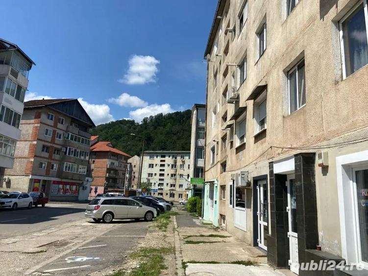 Spațiu comercial, de 35 mp, în Luncă