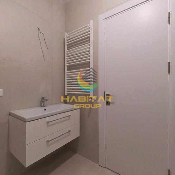 Apartament cu 3 camere semidecomandat în Berceni