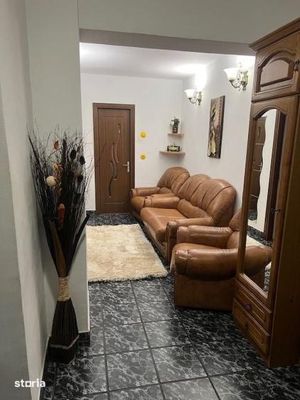 Apartament cu 3 camere decomandat în Păcurari