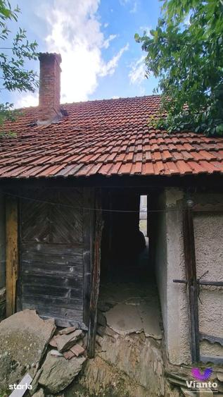 Casă cu 3 camere cu Teren 909 Mp în Poiana Sibiului