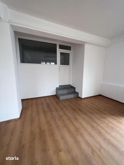 Spațiu comercial, de 150 mp, în Florești