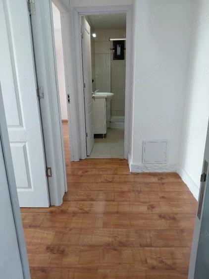 Apartament cu 3 camere decomandat în 1 Decembrie