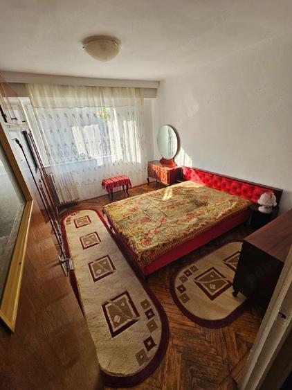Apartament cu 3 camere decomandat în Gara