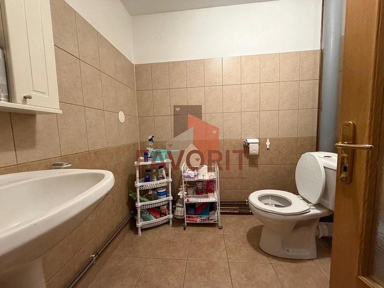 Casă cu 4 camere cu Teren 400 Mp în Sânmihaiu Român