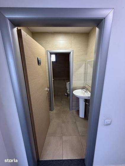 Spațiu comercial, de 996 mp, în Nord