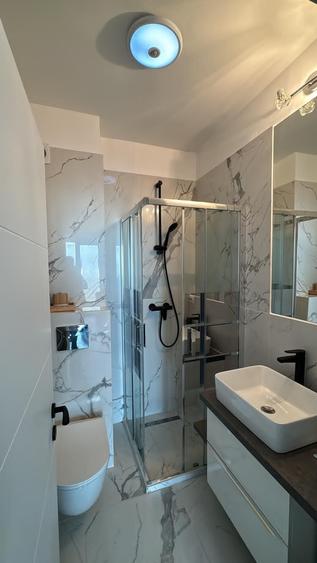 Apartament cu 3 camere decomandat în Florești