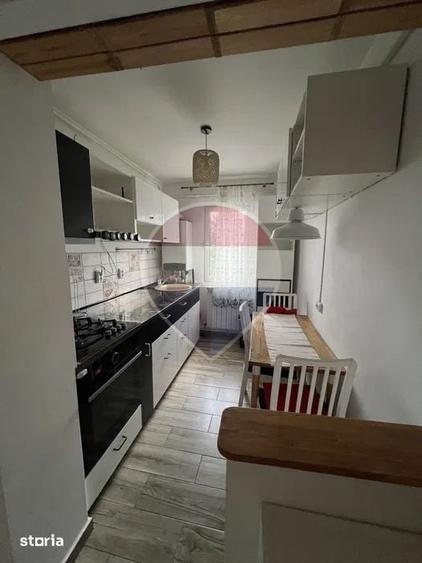 Apartament cu 3 camere în Splai Bahlui