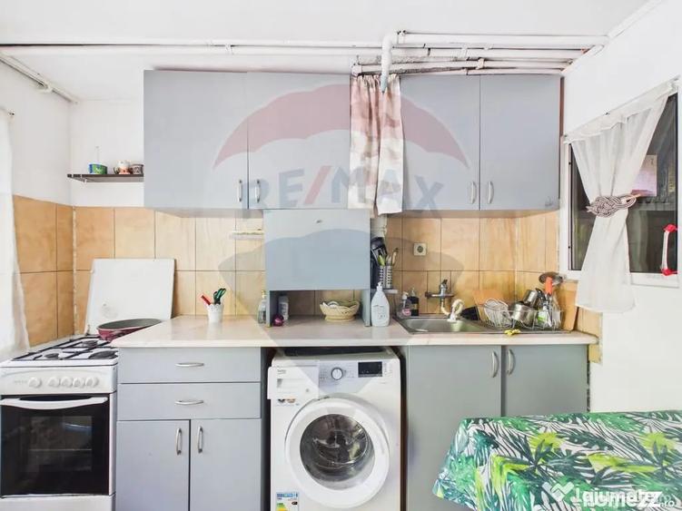 Casă cu 9 camere cu Teren 341 Mp în Dâmbovicioara