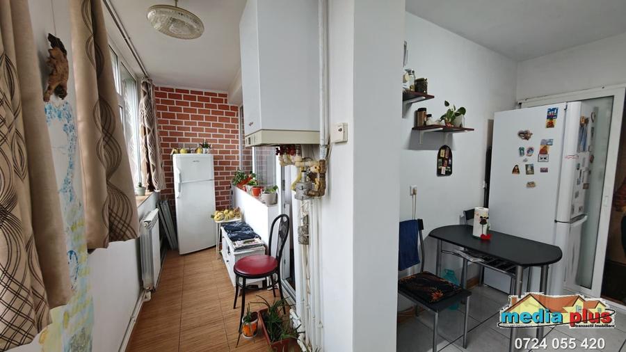 Apartament cu 2 camere semidecomandat în Micro 16