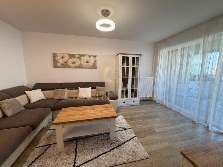 Apartament cu 2 camere decomandat în Tractorul