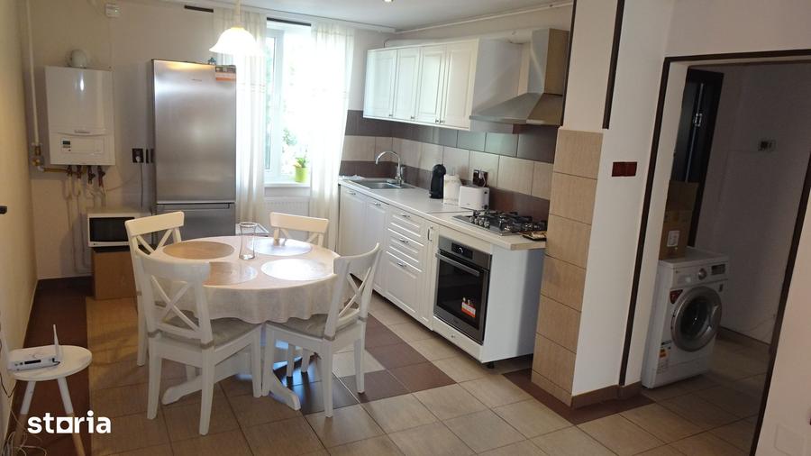Apartament cu 4 camere decomandat în Kogălniceanu
