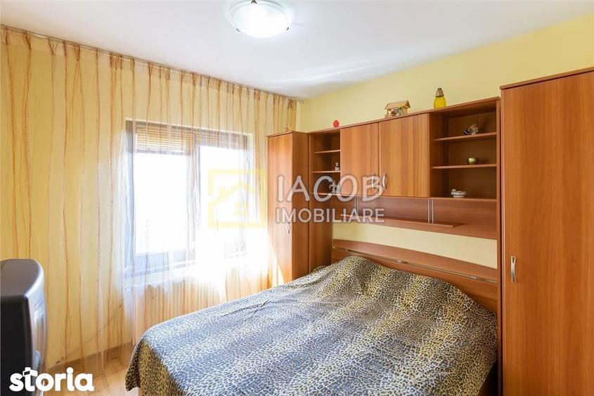 Casă cu Teren 455 Mp în Vultureni
