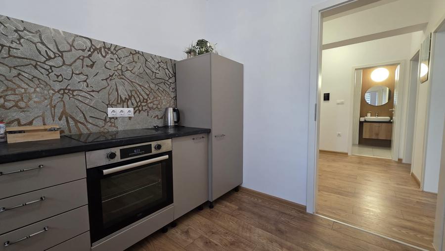 Apartament cu 2 camere decomandat în Avantgarden