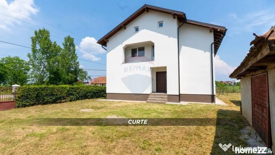 Casă cu 5 camere cu Teren 600 Mp în Mireșu Mare