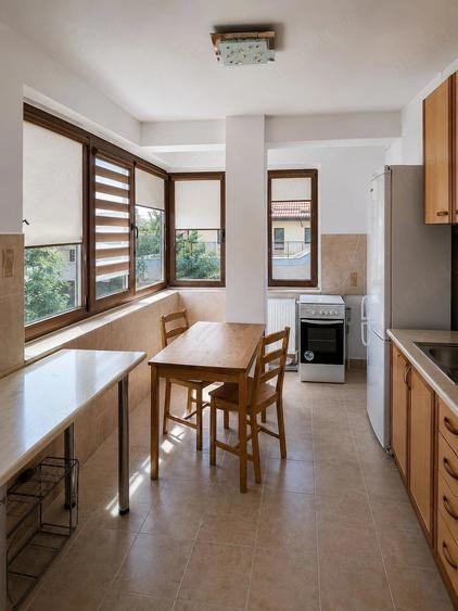 Apartament cu 2 camere semidecomandat în Victoriei