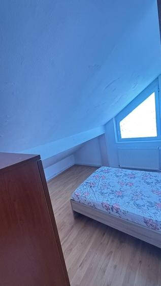 Apartament cu 4 camere în Cetate