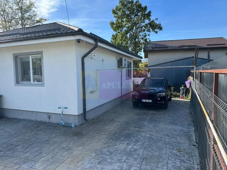 Casă individuală cu 3 camere cu Teren 380 Mp în Săbăreni