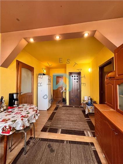 Casă cu 5 camere cu Teren 1700 Mp în Turnișor