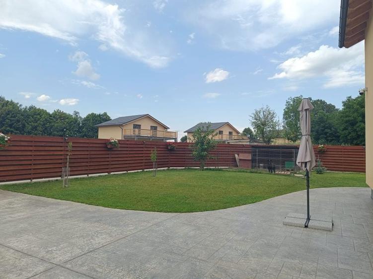 De vanzare Casa noua in Halchiu Brasov COMISION 0% - 8