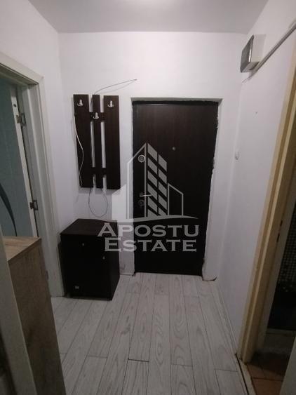 Garsonieră decomandată, mobilată în Buziașului