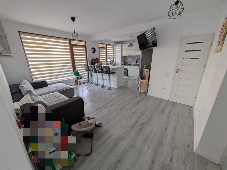 Casă cu 4 camere în Baciu