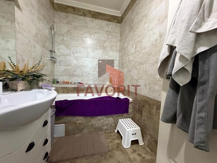Duplex cu 3 camere cu Canalizare în Sânandrei