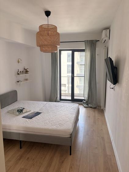 Apartament cu 2 camere decomandat, mobilat în Regie
