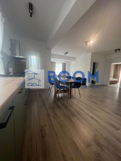 Apartament cu 3 camere decomandat, mobilat în Central