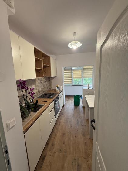 Apartament cu 3 camere decomandat în Canta