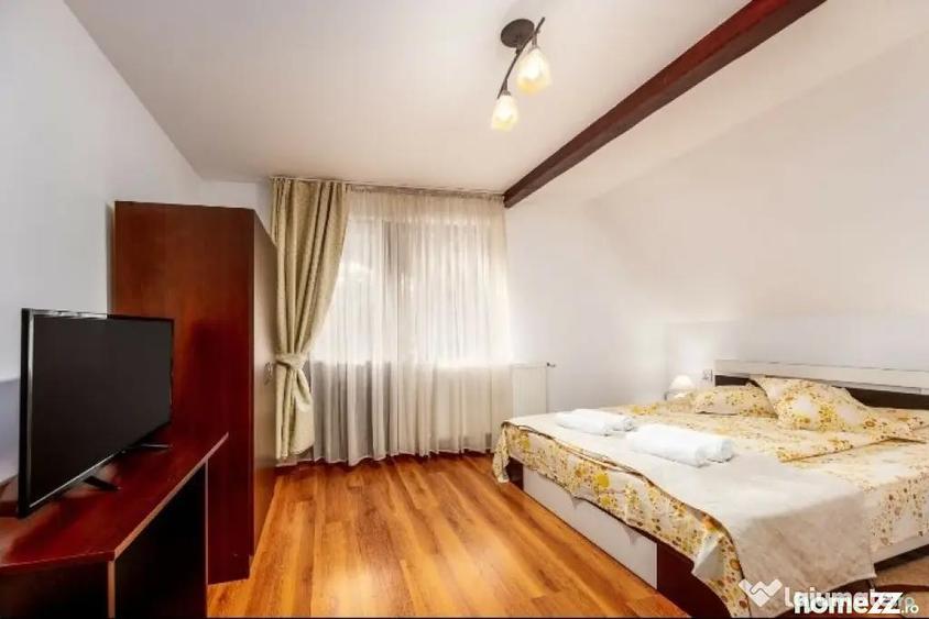Apartament cu 9 camere decomandat în Mănăstirea Humorului