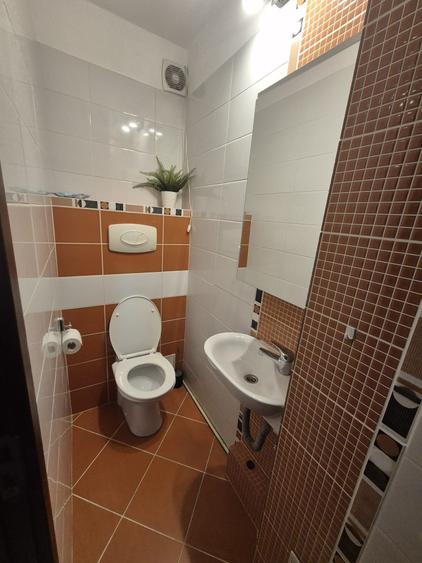 Apartament cu 3 camere decomandat în Rahova