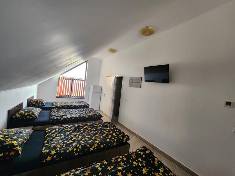 Casă individuală cu 5 camere cu Canalizare în Sânandrei