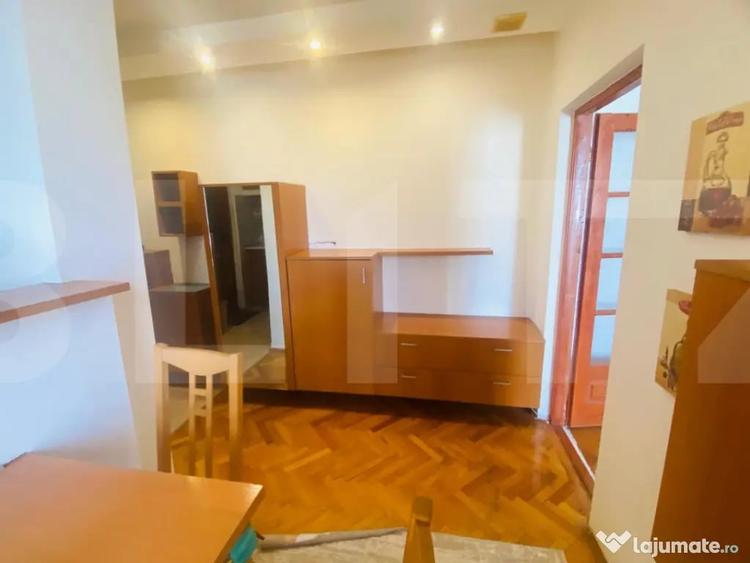 Apartament cu 2 camere semidecomandat în P-ța Unirii