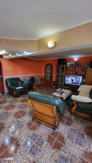 Apartament cu 3 camere decomandat în Centrul Civic