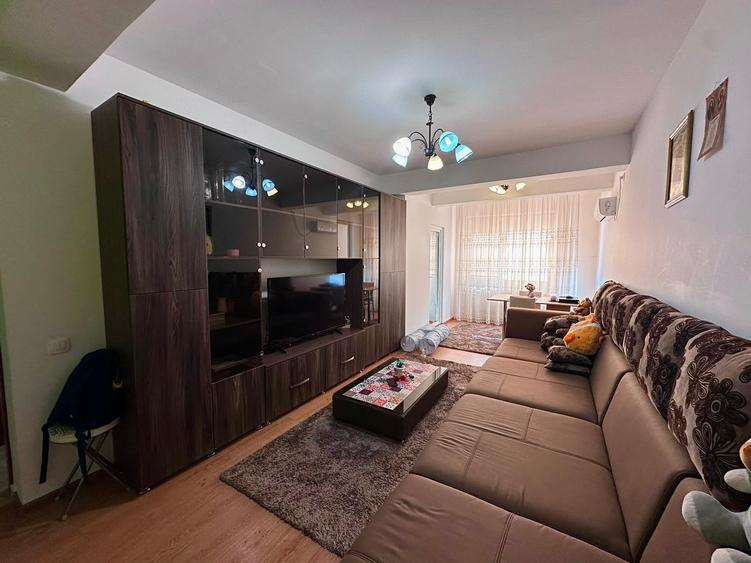 Apartament cu 2 camere decomandat în Popești-Leordeni