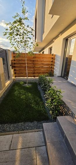 Duplex cu 4 camere cu Canalizare în Central