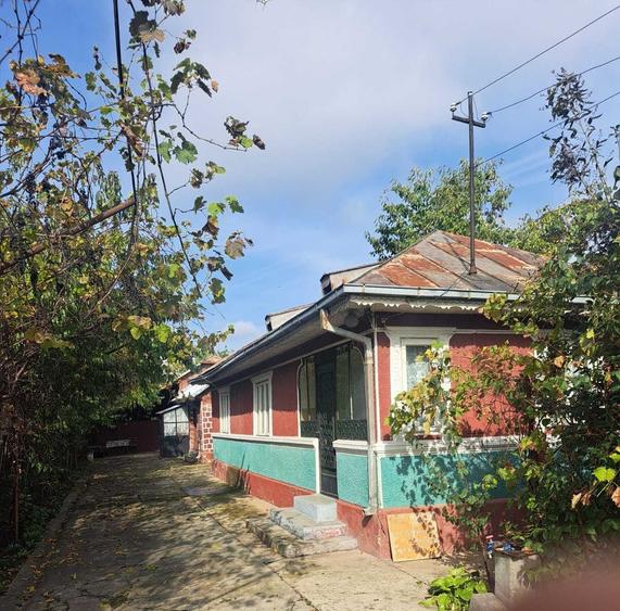 Casă cu 4 camere în Central