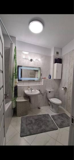 Apartament cu 2 camere semidecomandat în Platoul Izvor