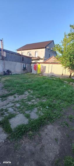 Casă cu 6 camere cu Teren 400 Mp în Palas
