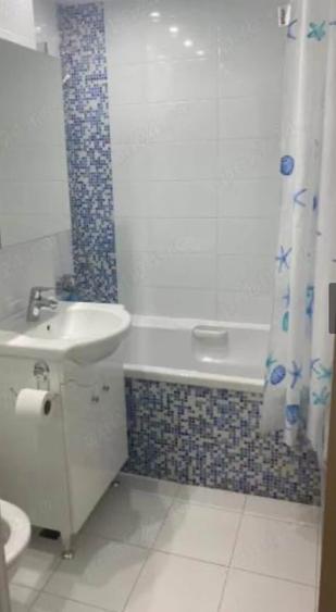 Garsonieră semidecomandată în Far