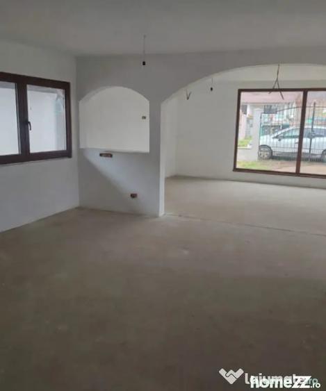 Casă cu 3 camere cu Teren 5000 Mp în Tăuții-Măgherăuș