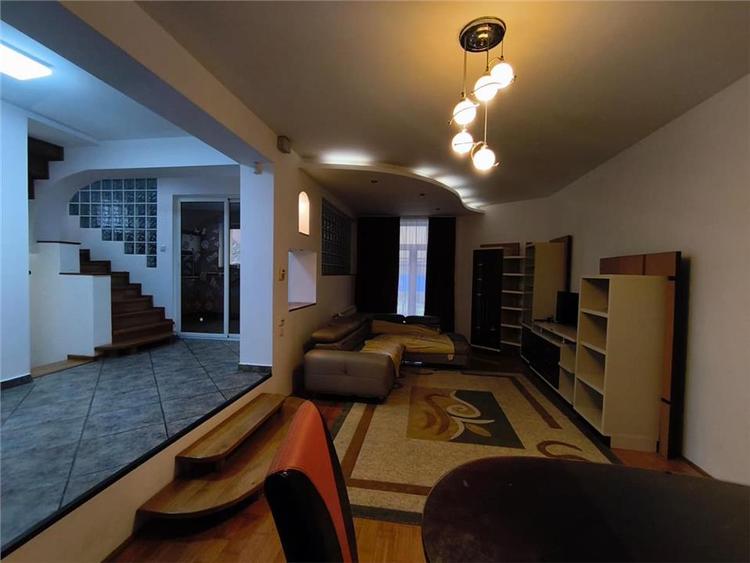 Casă individuală cu 4 camere cu Teren 400 Mp în Semicentral