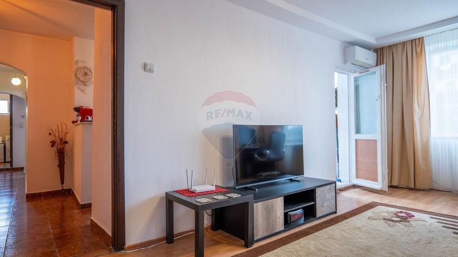 Apartament cu 3 camere decomandat, mobilat în Rahova