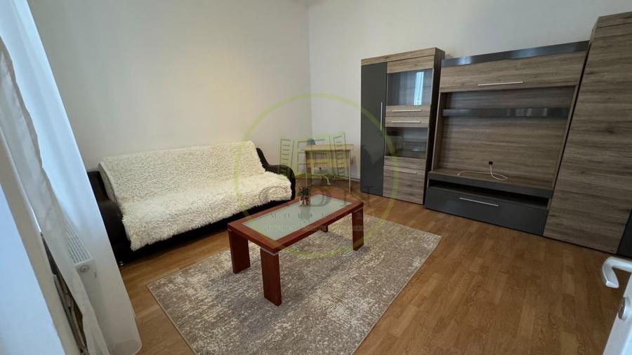 Apartament cu 2 camere semidecomandat, mobilat în Semicentral