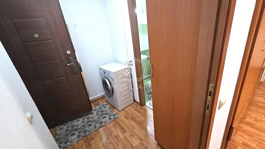 Garsonieră decomandată în Central
