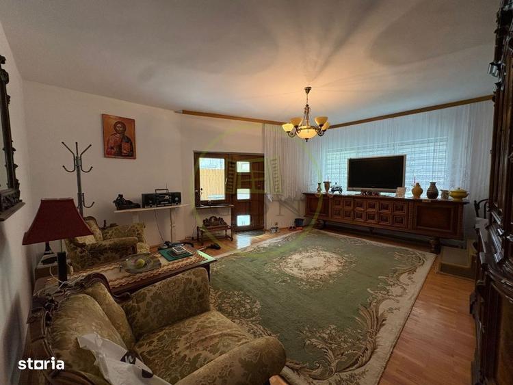 Casă cu 4 camere cu Teren 490 Mp în Valea Rosie