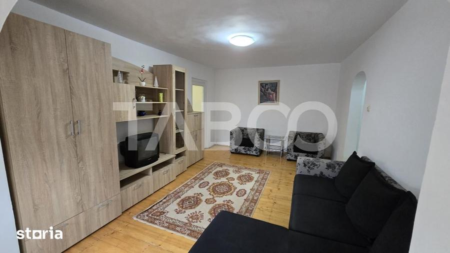 Apartament cu 2 camere semidecomandat, mobilat în Trei Stejari